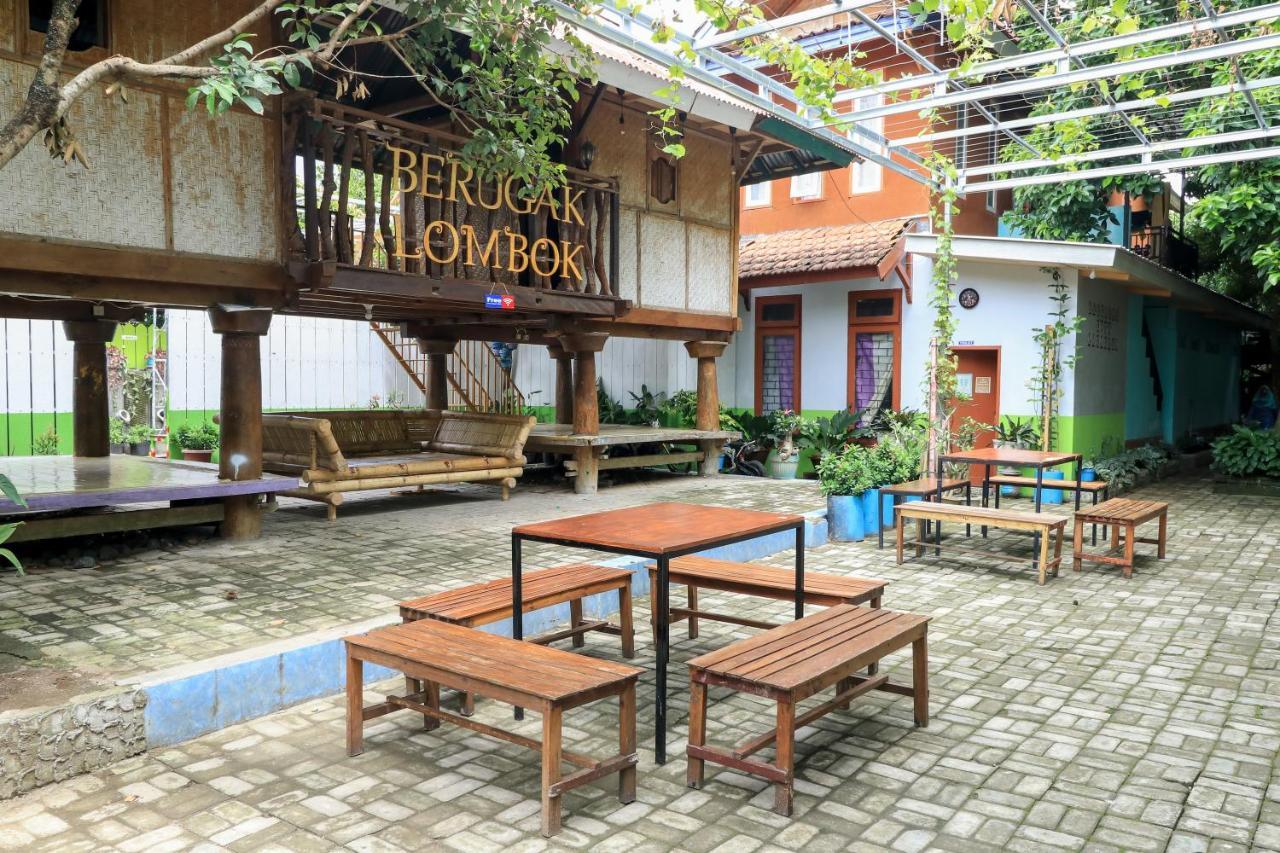 מטאראם Guest House Rumah Lombok Syariah מראה חיצוני תמונה